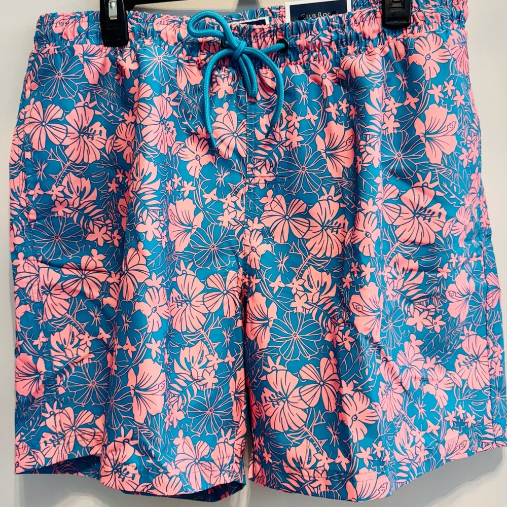 Men’s swim trunks